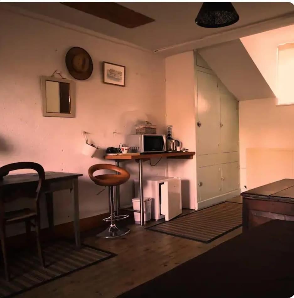 Chambres Avec Salle De Bains Et Cuisine En Centre Ville Argenton Sur Creuse Extérieur photo
